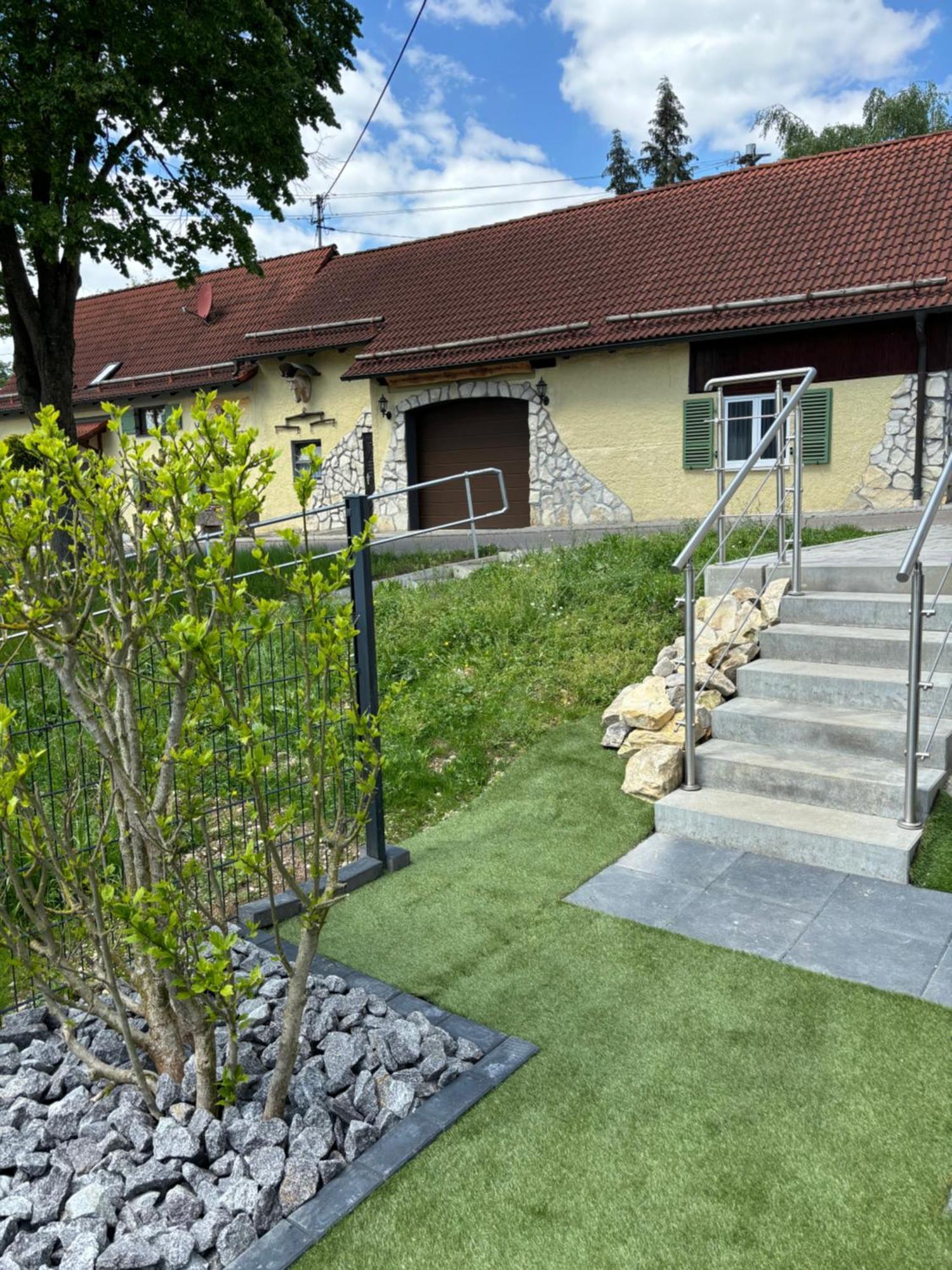 Ferienwohnung Im Usseltal - Zirben Spa - Monheimer Alb - Altmuehltal - Familie Geyer Daiting Monheim  Eksteriør billede